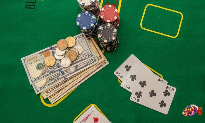 Luật chơi cơ bản của Mini Poker Rikvip