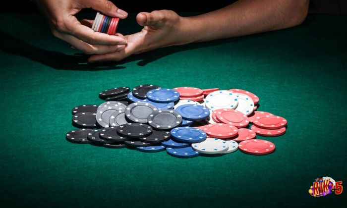 Sơ lược về Stud Poker Rikvip